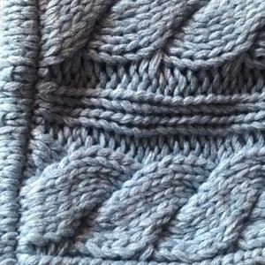 Never been used blue infinity scarf